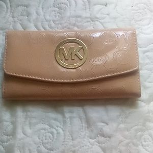Michael kors wallet